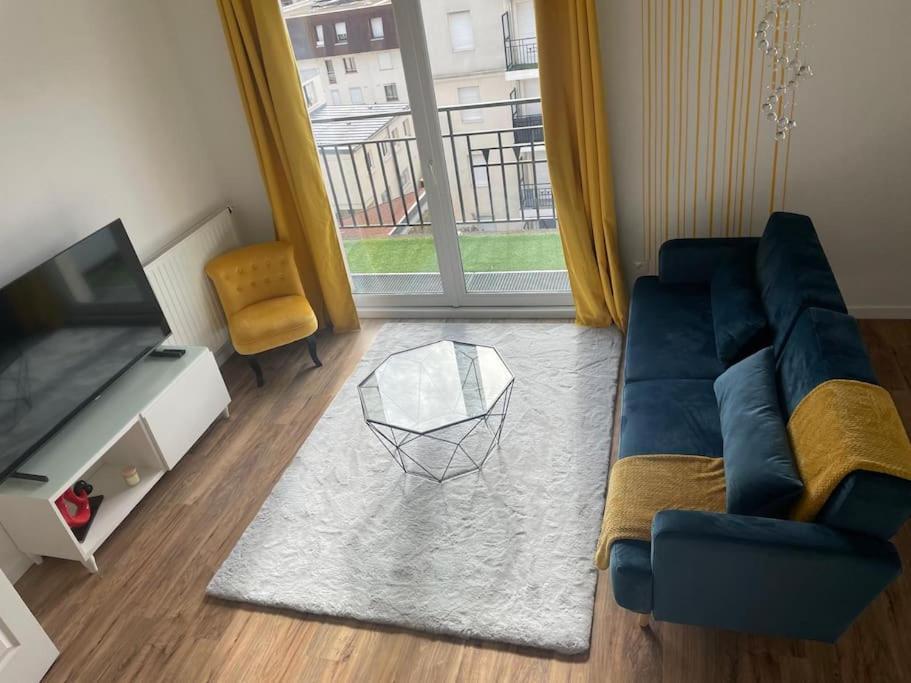 Appartement 3P Gare Terrasse Et Parking Prive Franconville  Eksteriør bilde