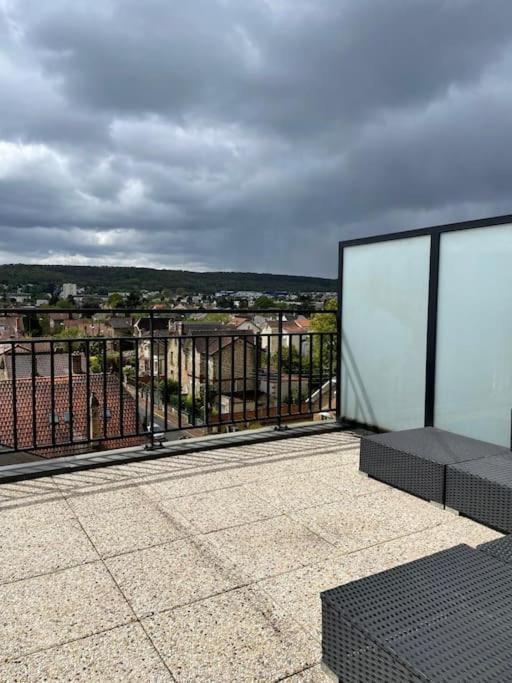 Appartement 3P Gare Terrasse Et Parking Prive Franconville  Eksteriør bilde